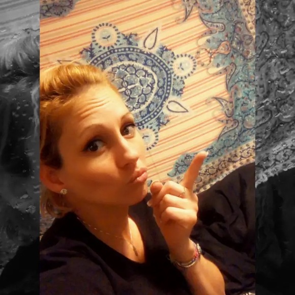 Meet your Posher, Veronica - Picture 1 of 1